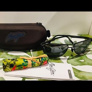Maui Jim Polarized Aviator Sunglasses MJ728